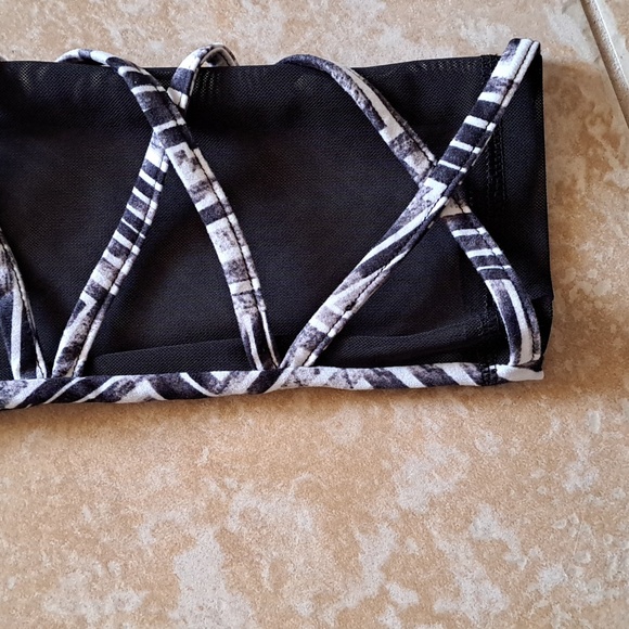 👍 Geometric Patterned Leggings - Picture 7 of 11